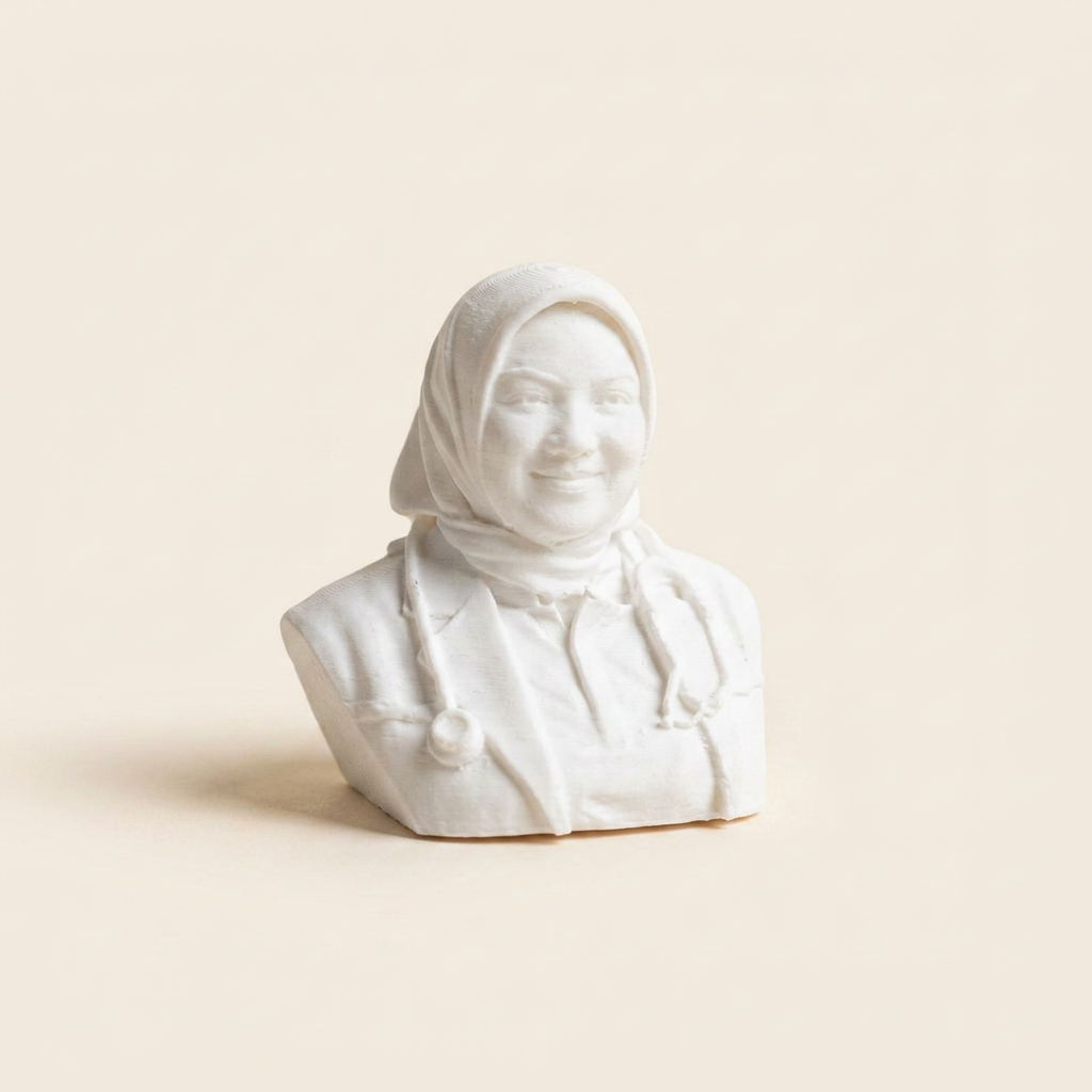 Patung mini 3D print dari foto — miniatur diri custom hasil jasa cetak patung 3D The Semesta Project